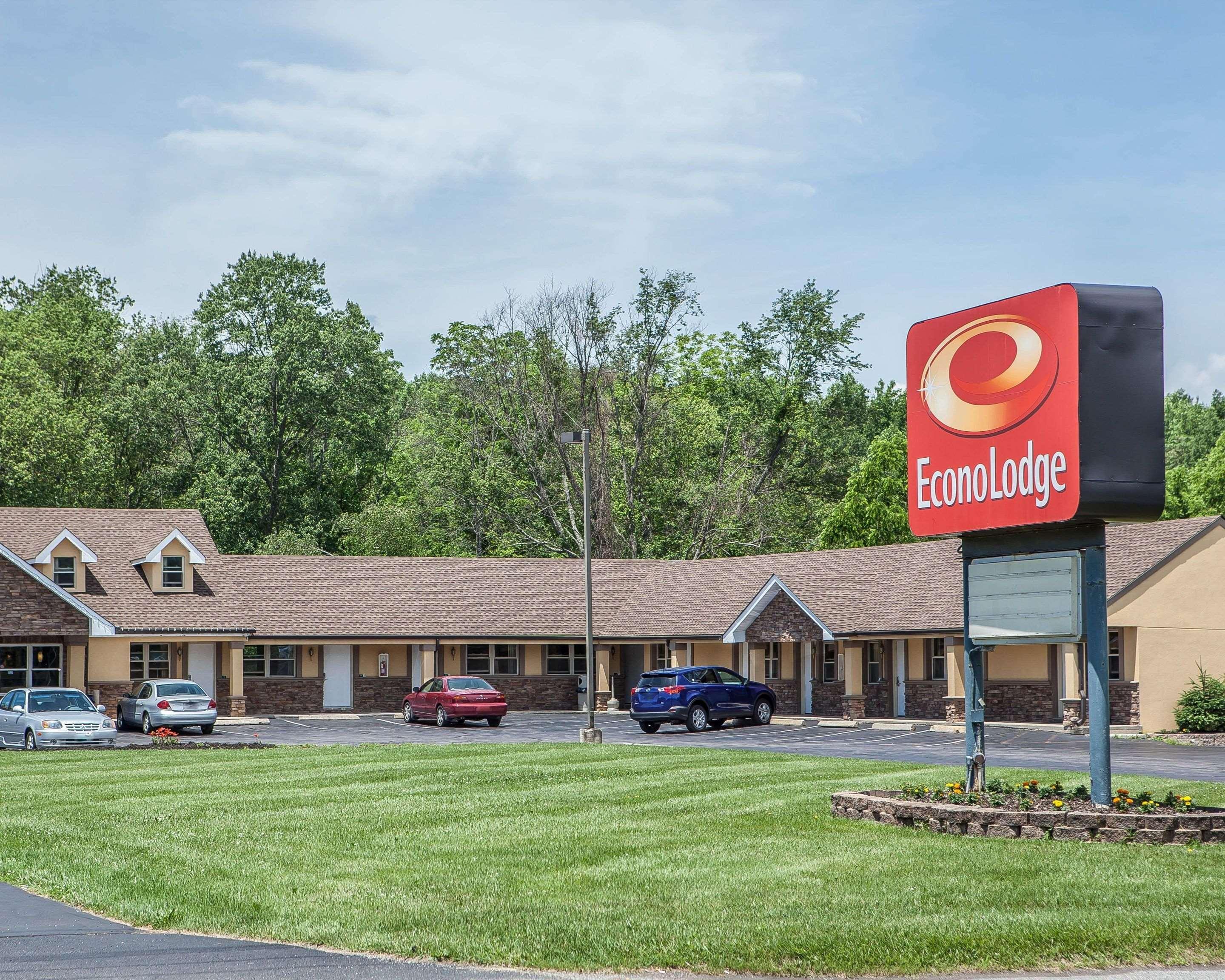 Econo Lodge Newton Exterior photo